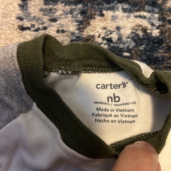 Carters NewBorn Lot (B-3) - Picture 4 of 11